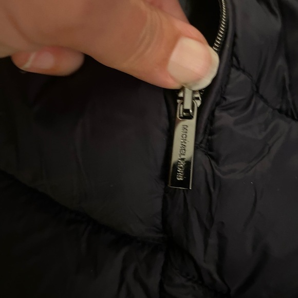 MICHAEL KORS Women’s Quilted Packable Jacket - Picture 4 of 16